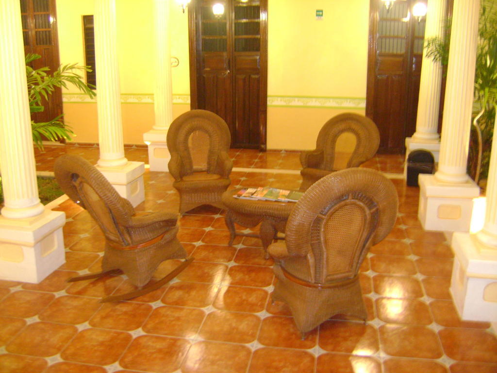 Casa De Las Columnas Mérida Exterior foto